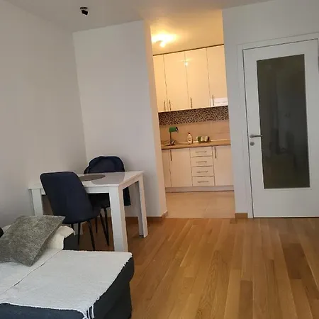 Apartman Block דירה *